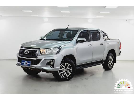TOYOTA HILUX 2.8 SR 4X4 CD 16V DIESEL 4P AUTOMÁTICO